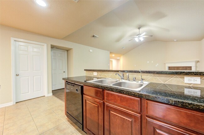 Building Photo - 16702 Grove Trail Ln
