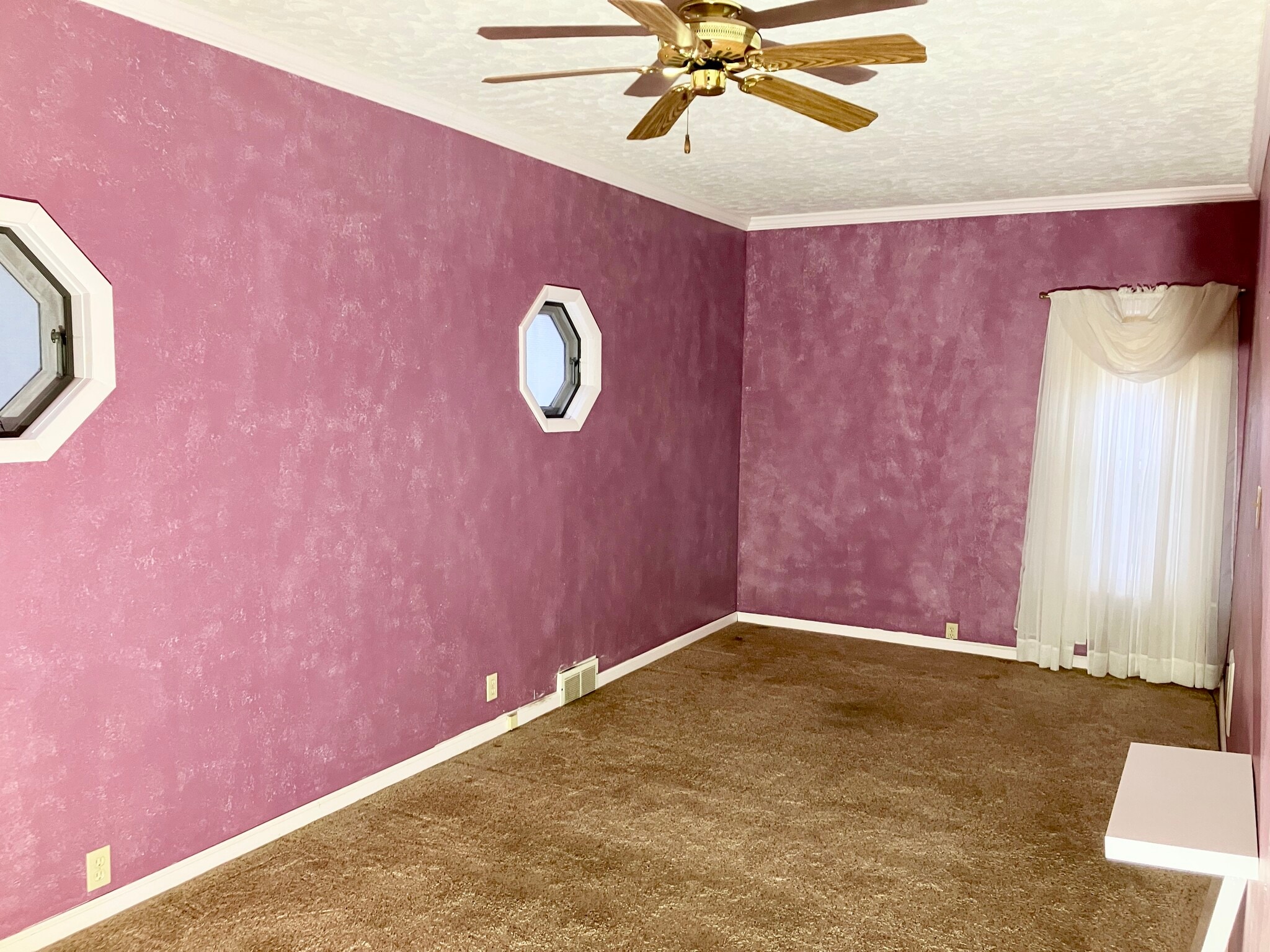 Building Photo - 58 Roanoke Pky