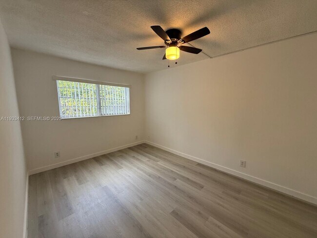 Building Photo - 251 172nd St