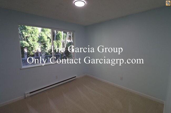 Building Photo - 4505 NE Emerson St