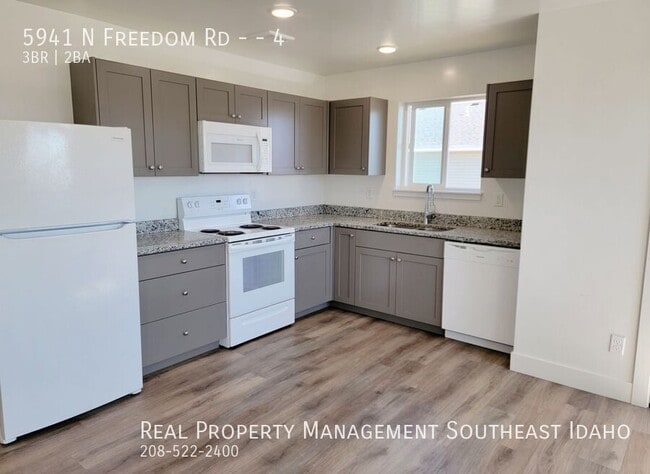 Building Photo - 5941 N Freedom Rd