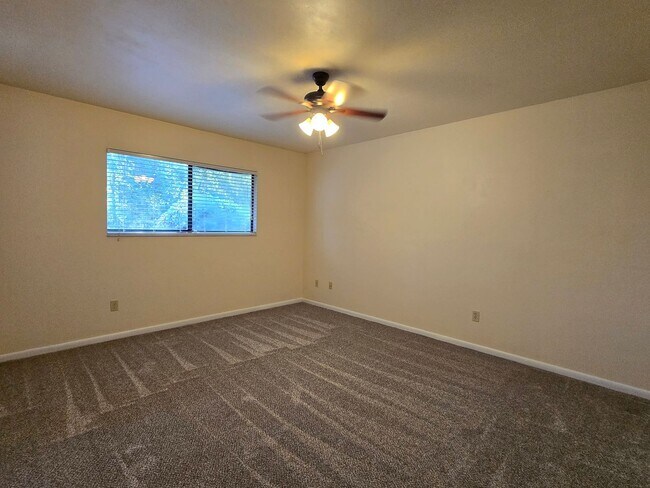 Building Photo - 5315 SW 81st Terrace