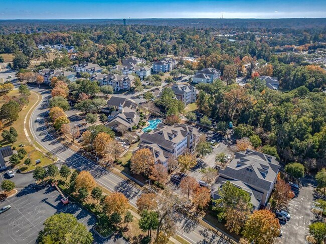 Building Photo - 2801 Chancellorsville Dr