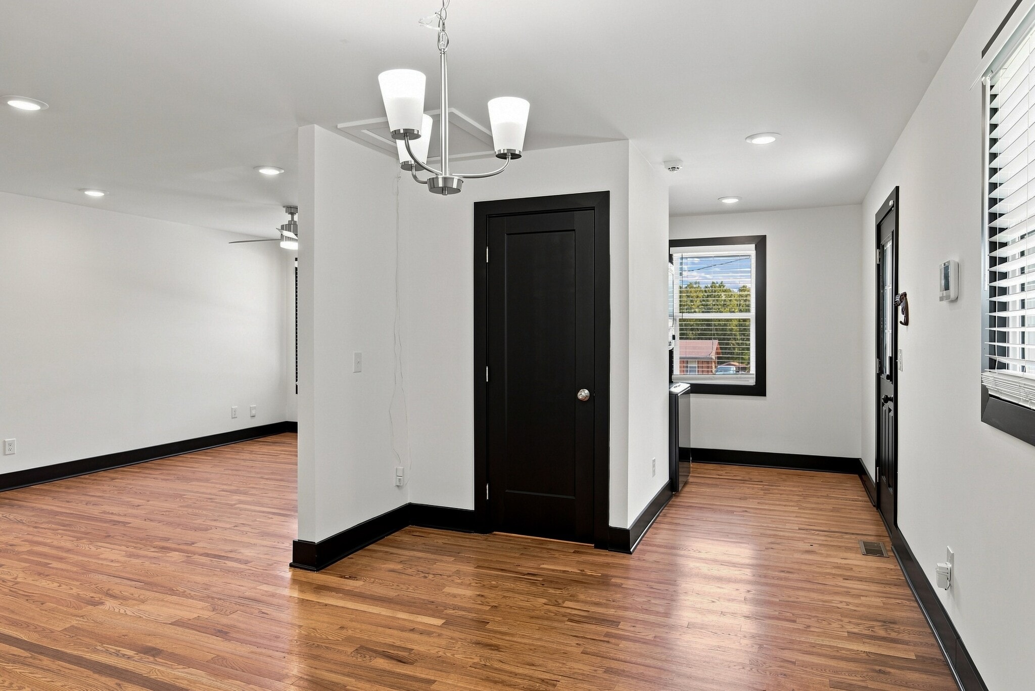 Building Photo - 625 Maclaurin Ct
