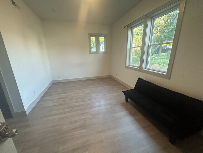 Building Photo - Room in House on Miguel Dr