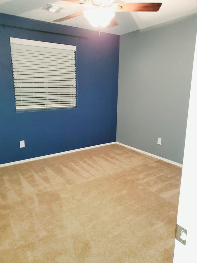 Building Photo - Power Ranch 3 Bedroom for Rent.