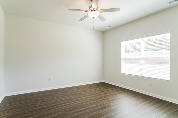 Building Photo - 348 Augustine Dr