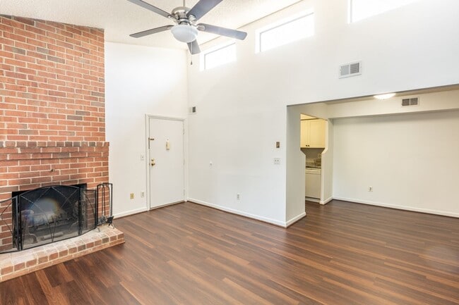 Building Photo - 137 Green Turtle Ln