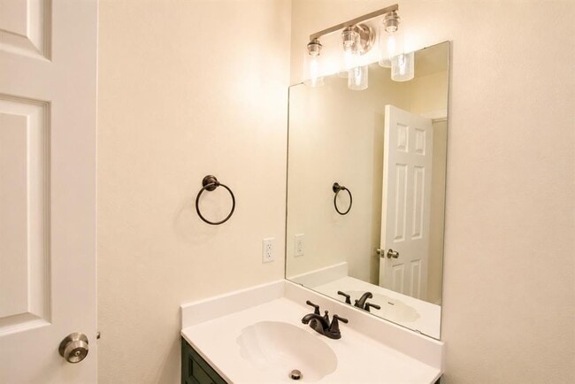 Building Photo - 8807 Springmail Cir