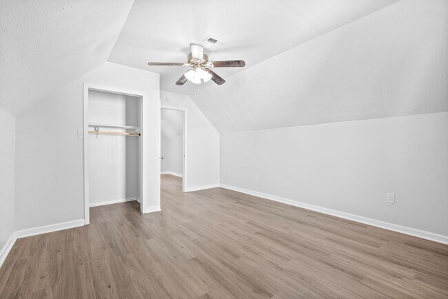 Building Photo - 1804 Palamino Dr