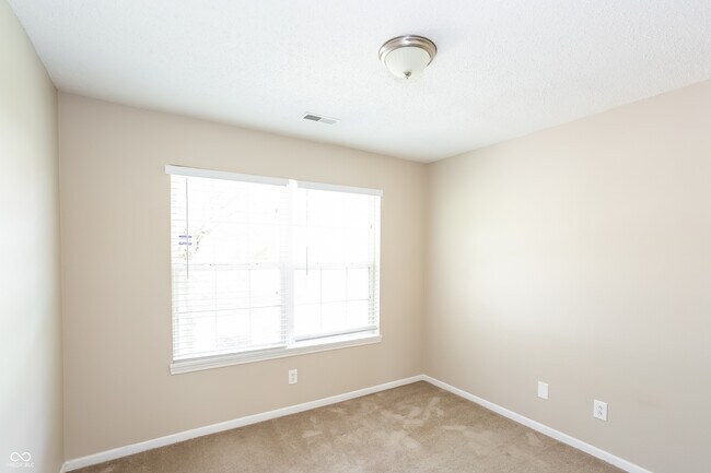 Building Photo - 1843 Sweet Blossom Ln