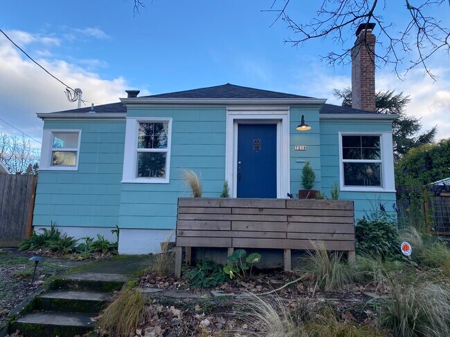 Building Photo - 7216 N McKenna Ave