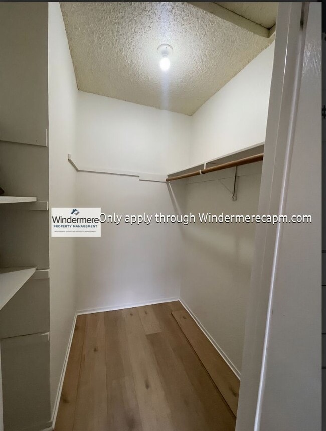 Building Photo - Delightful 2 Bedroom Condo- Available Now!