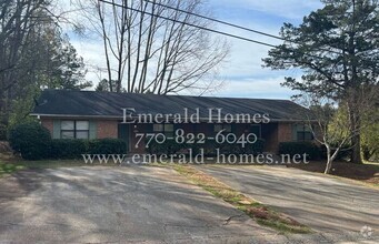 Building Photo - Renovated 2 bedroom 2 bath duplex in Snell...