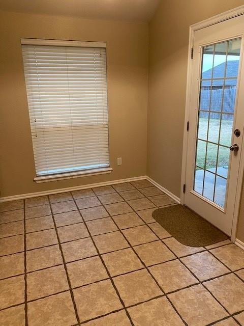 Building Photo - 4217 Manhattan Dr