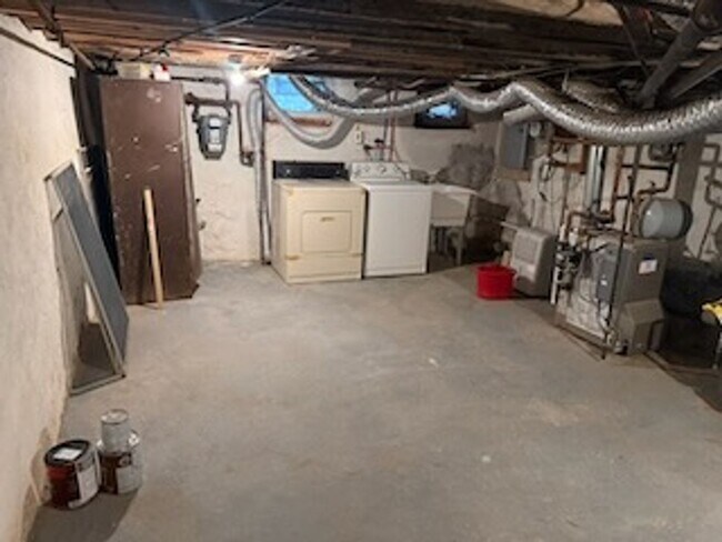 Building Photo - Great updated 3 Bedroom Row home in Manayunk for rent $2,200/month