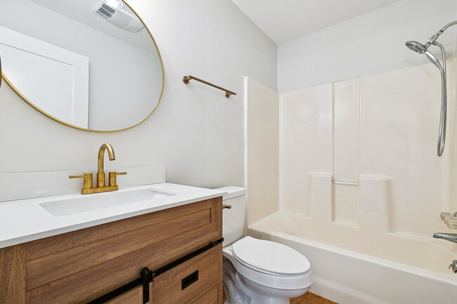 Building Photo - 433 Greenmount Dr