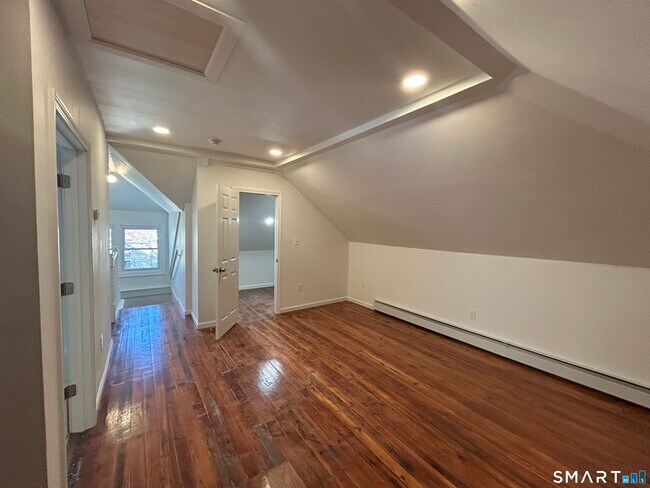 Building Photo - 95 Cedar St