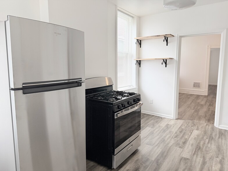 Building Photo - 3452 Alberta St