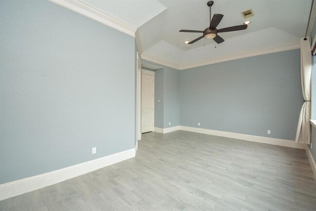 Building Photo - 1205 Aurora St