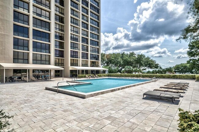 Building Photo - 3301 Bayshore Blvd