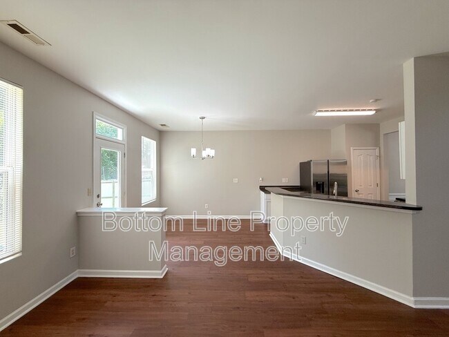 Building Photo - 5622 Wallace Cabin Dr