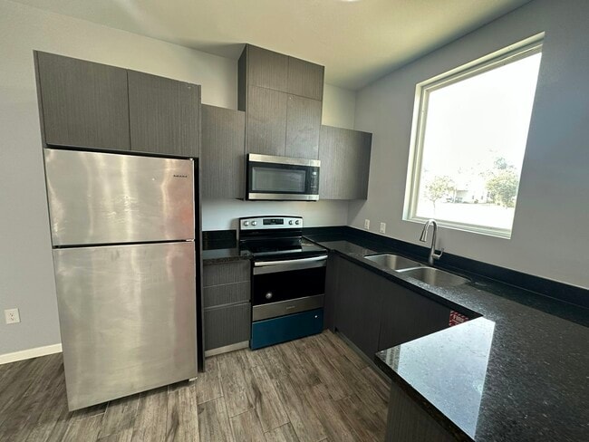 Building Photo - 1308 Quitaca Dr