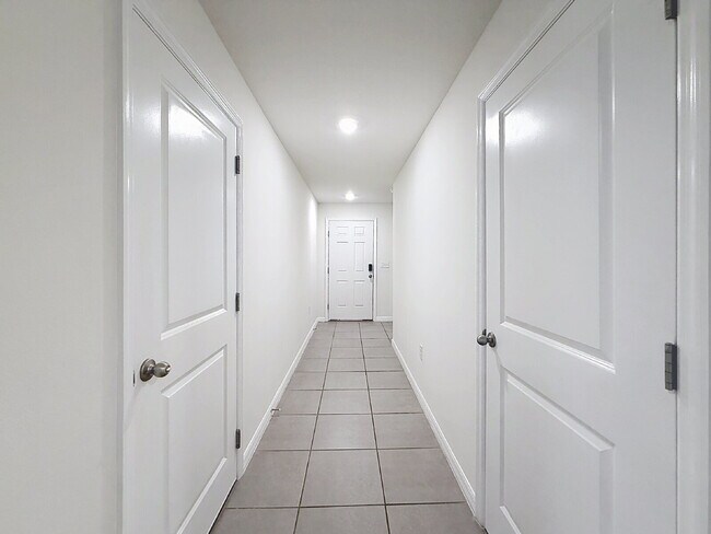 Building Photo - 3210 Suncoast Plains Dr