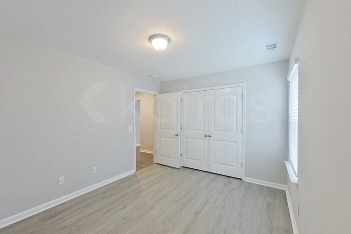 Building Photo - 112 Bluff Rd