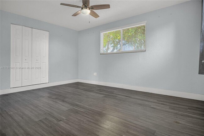 Building Photo - 30100 SW 168th Ct