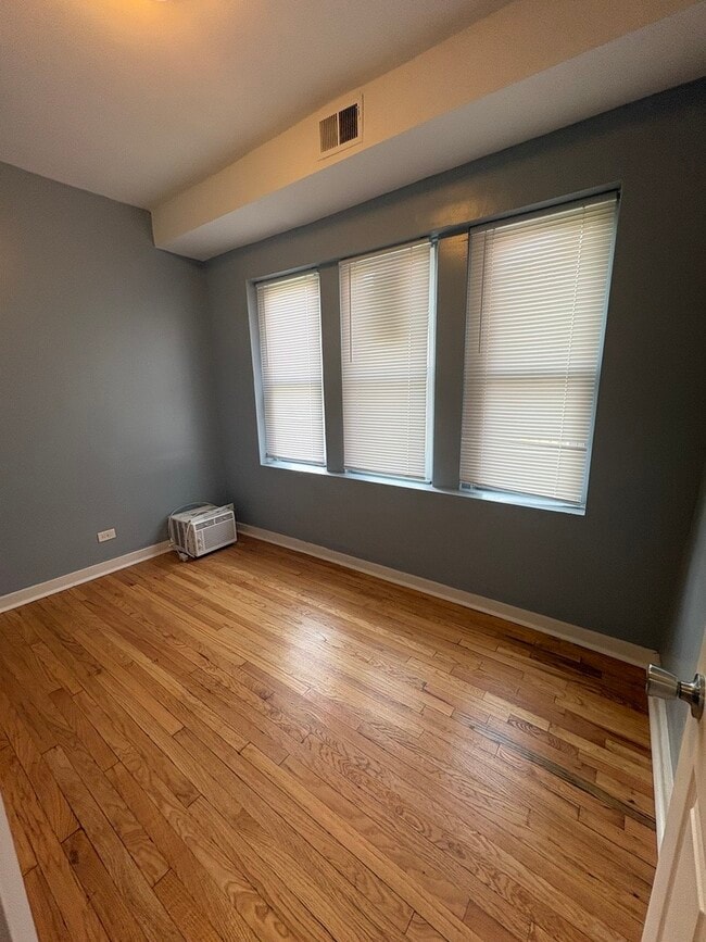 Building Photo - 4147 W Arthington St