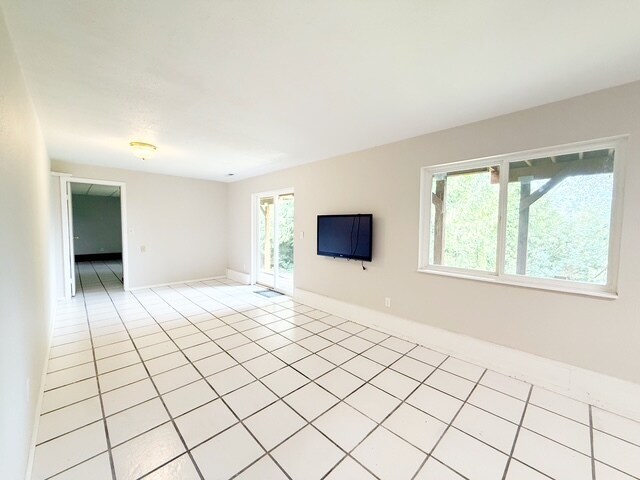 Building Photo - 1128 NW Thornwood Cir