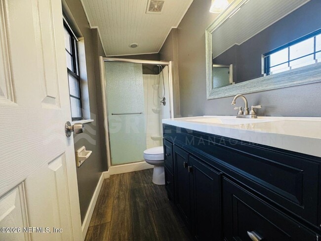 Building Photo - 246 Sara Dr