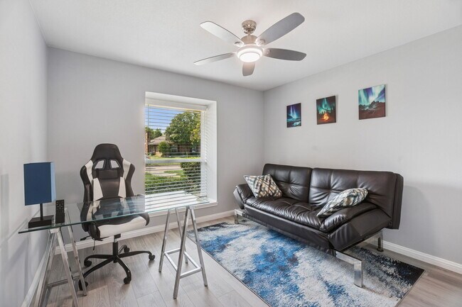 Building Photo - 3334 San Mateo Dr