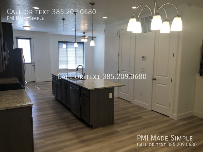Building Photo - 1634 N Westview Ln