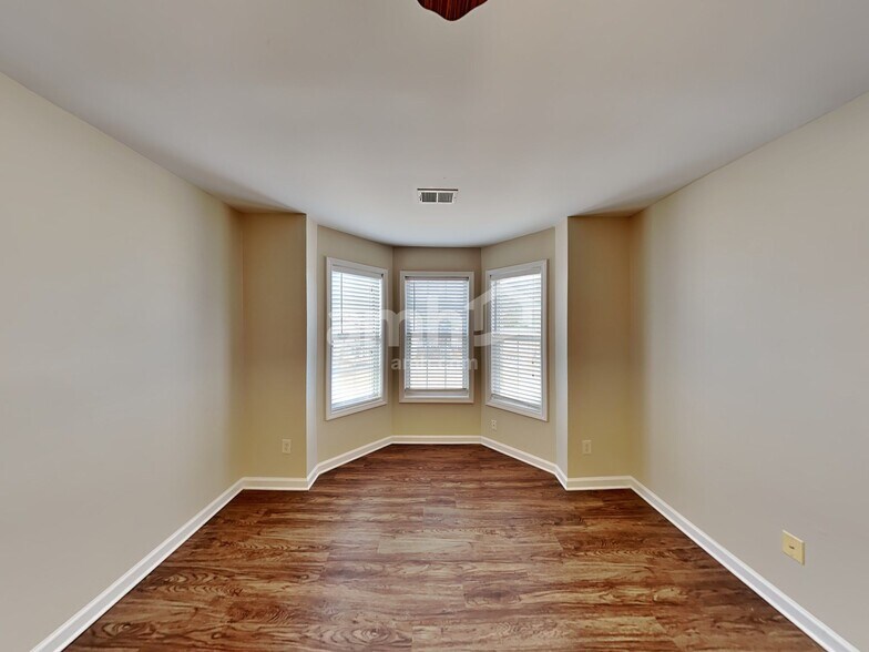 Building Photo - 2528 Howell Farms Way NW