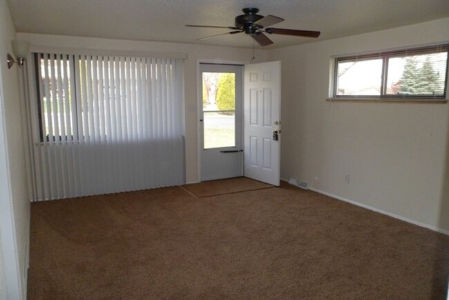 Building Photo - 2 bedroom, 1 bathroom home in Wheat Ridge ...