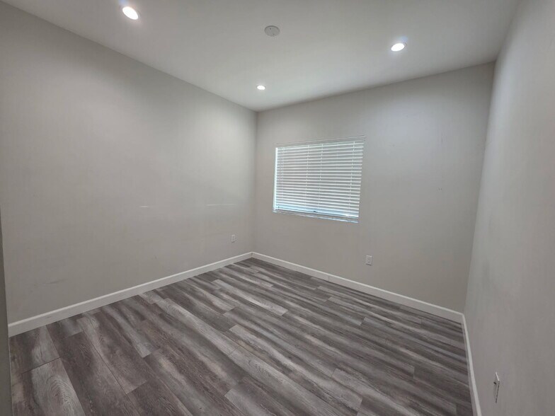 Building Photo - 6824 Ben Ave