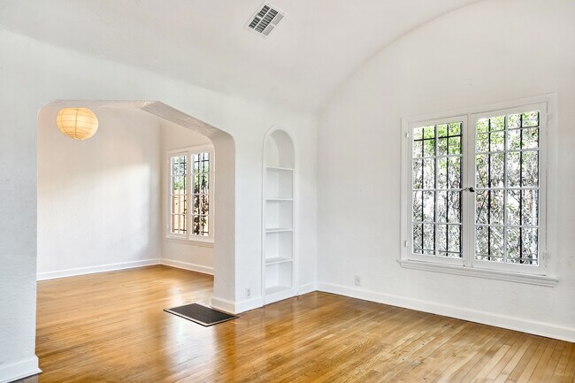 Living Room - 815 N Curson Ave