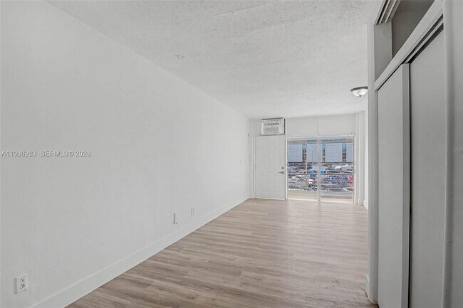 Building Photo - 1685 Jefferson Ave