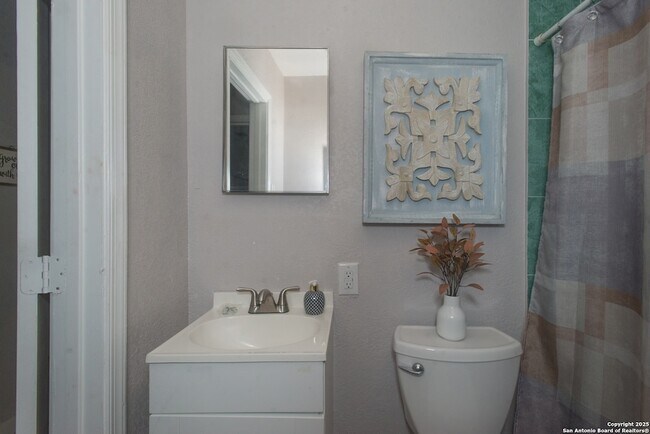 Building Photo - 611 Brunswick Blvd