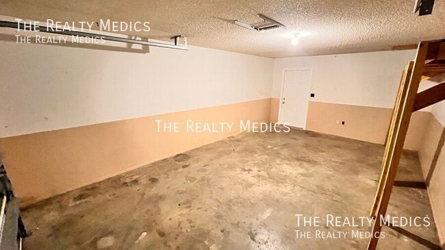 Building Photo - 1430 Monroe St