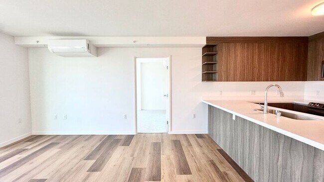 Building Photo - 1500 Rycroft St