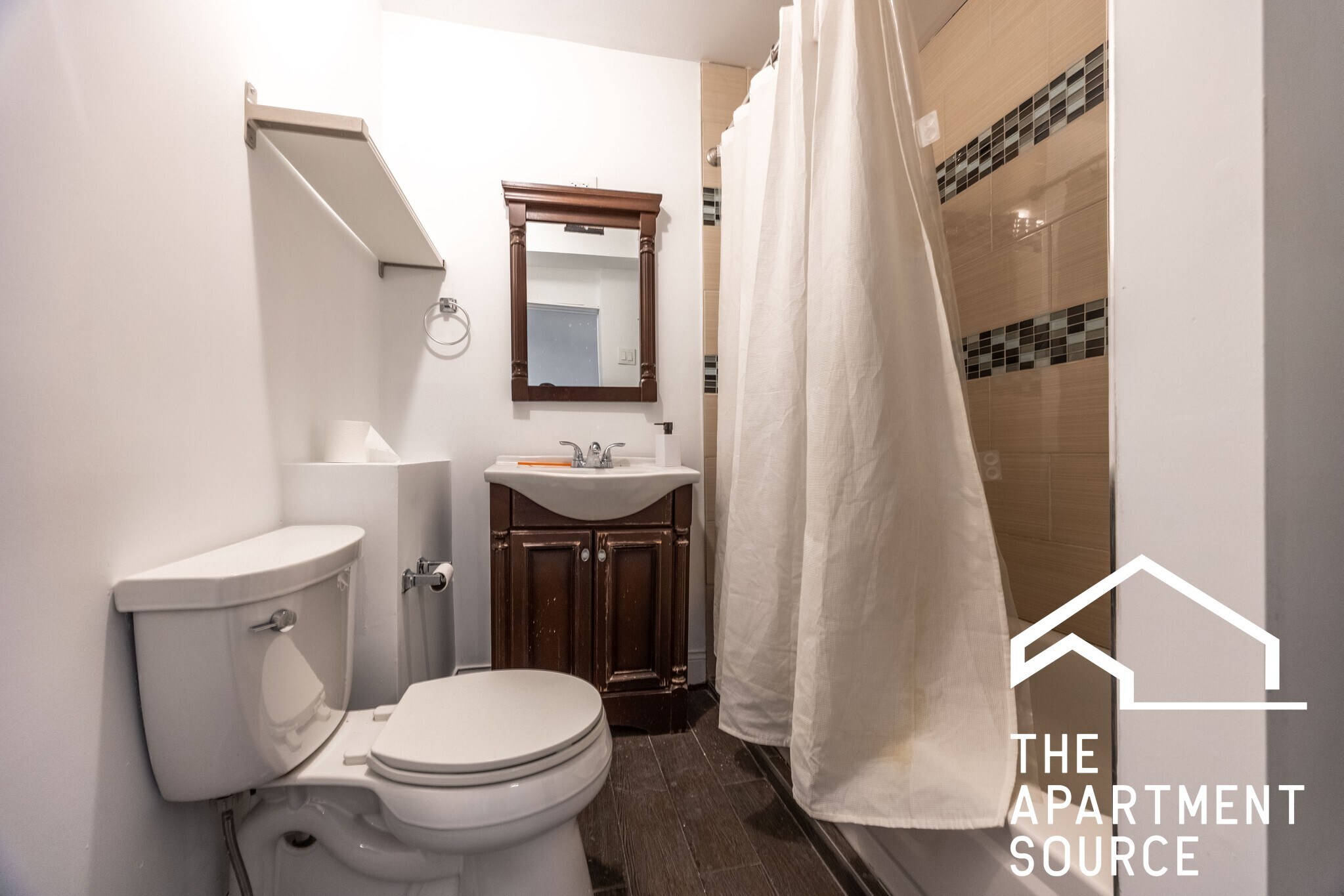 Building Photo - 2551 W Fullerton Ave