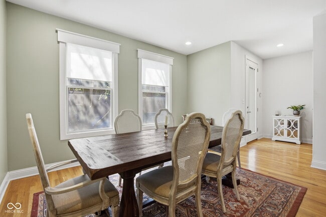 Building Photo - 228 E St Joseph St