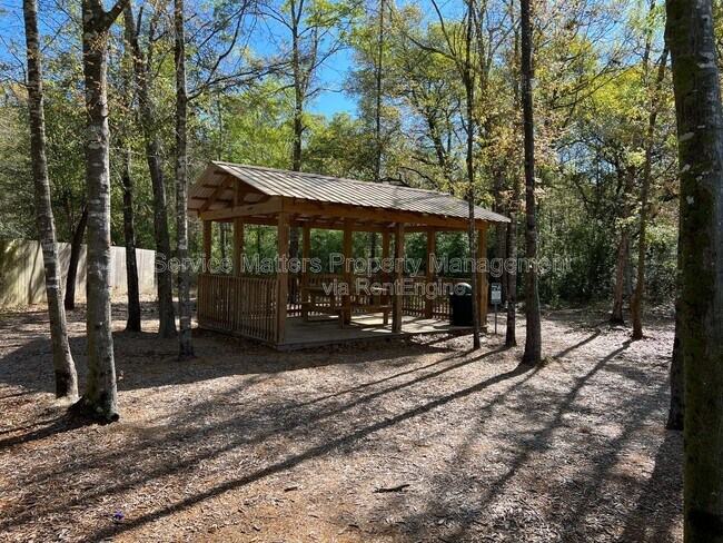 Building Photo - 5582 Peach Dr