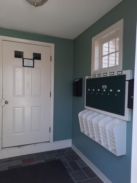 Building Photo - 7 Autumn Leaf Dr