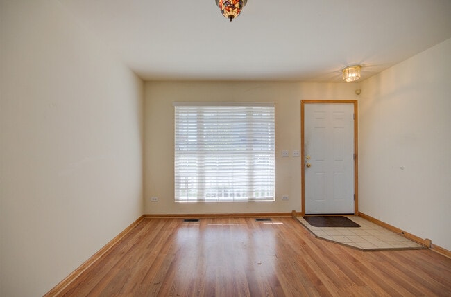 Building Photo - 681 Springwood Dr