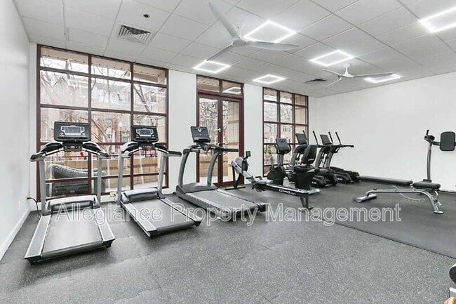 Building Photo - 2400 Clarendon Blvd