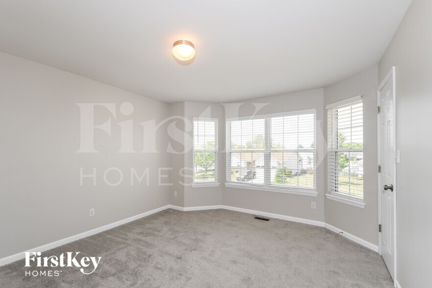 Building Photo - 106 Stewart Springs Dr